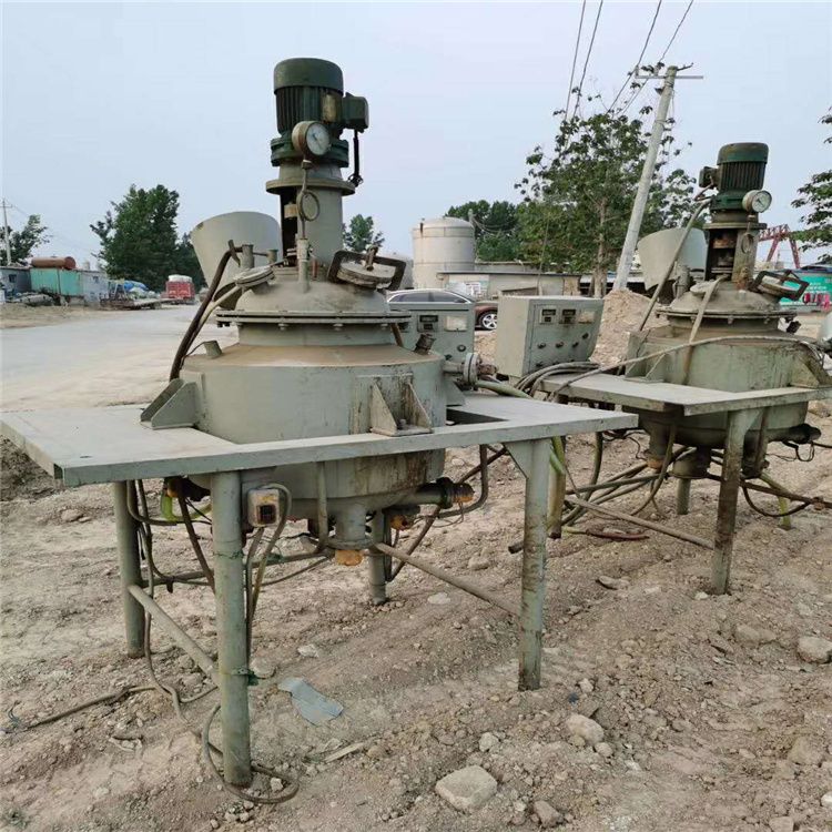 转让9成新二手20吨不锈钢反应釜 二手30吨内盘管-2