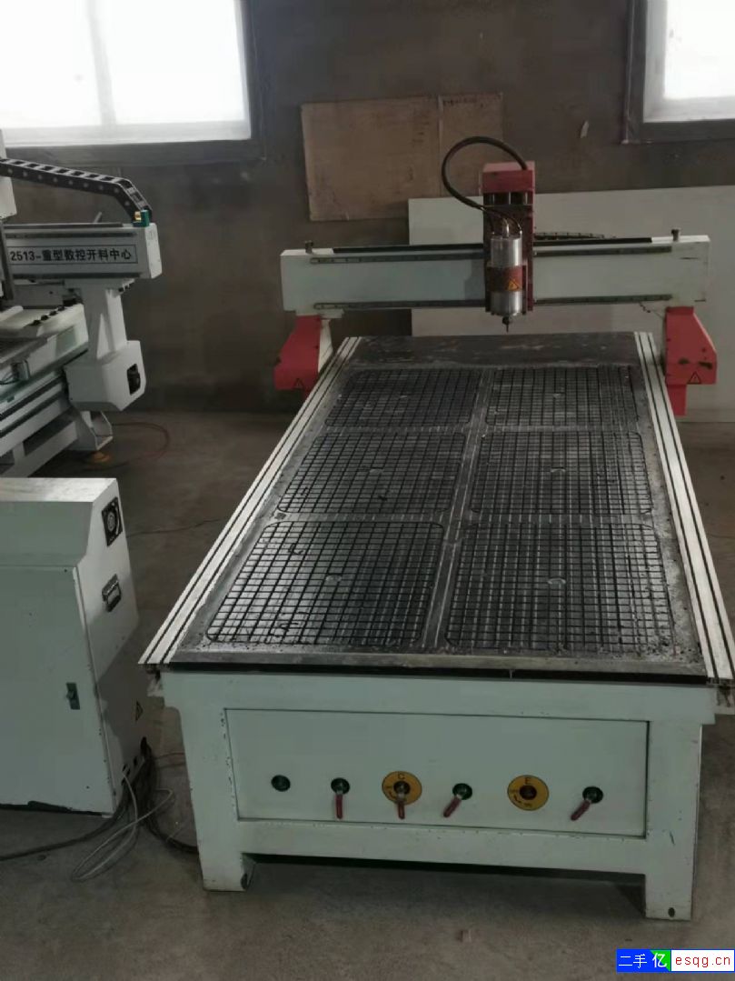 二手雕刻机低价处理三台-2