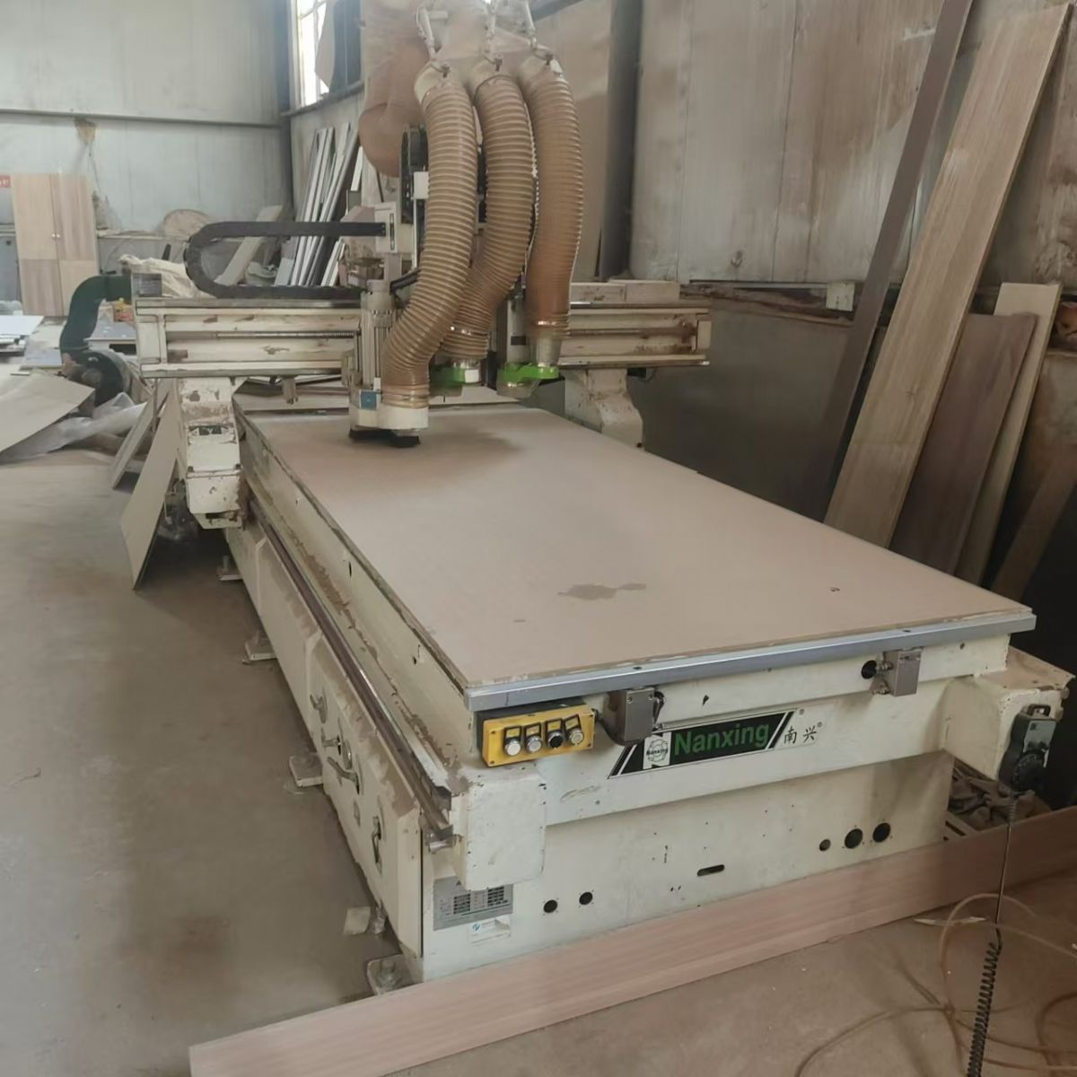 处理南兴双工位雕刻机一台-2