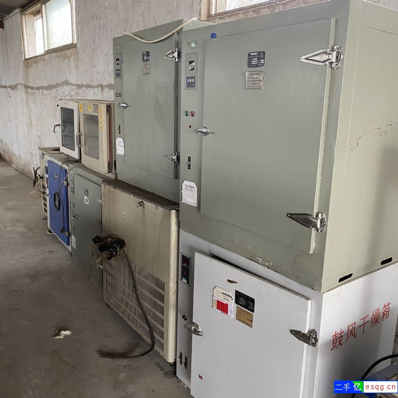 处理8台3B电热鼓风干燥箱-1