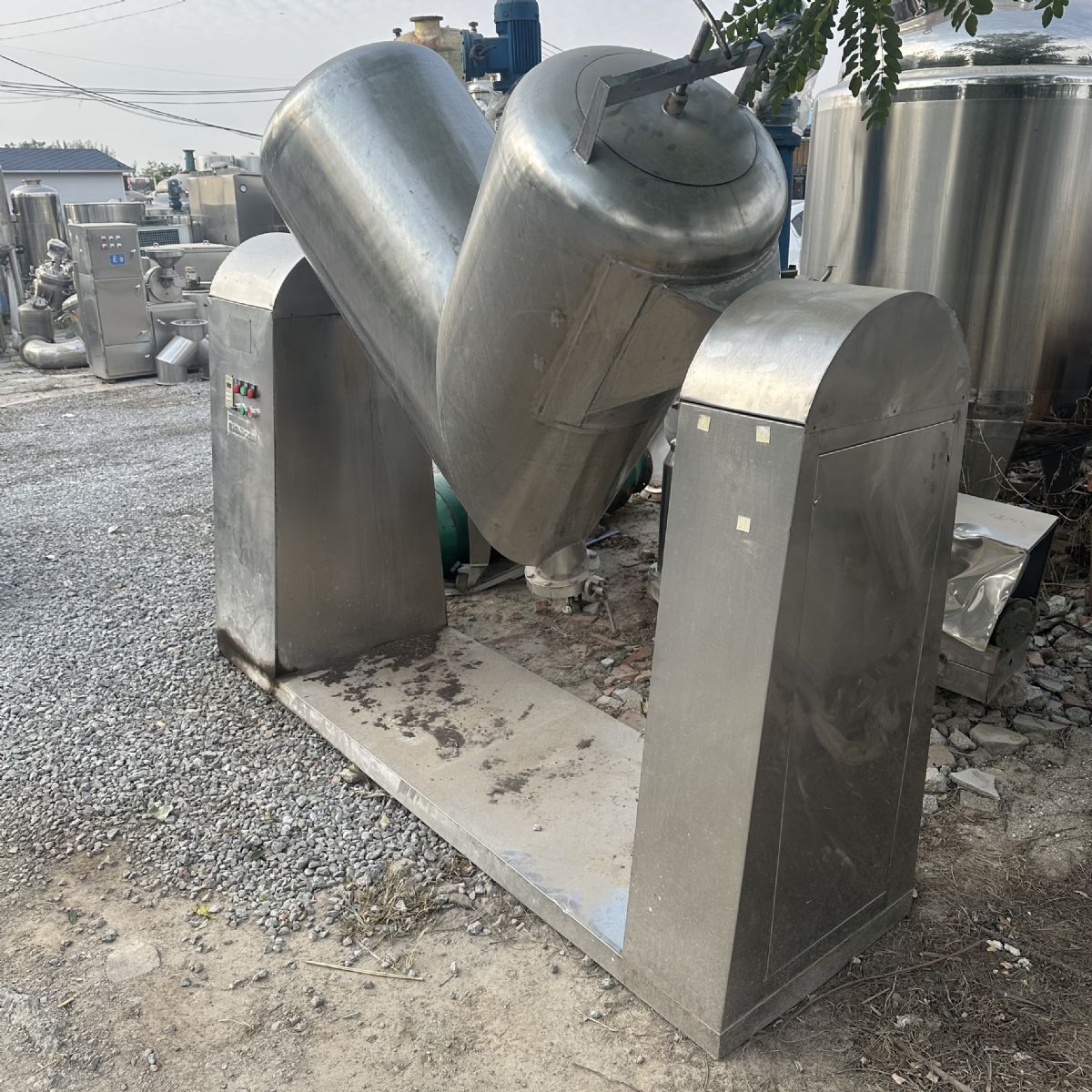 出售二手锥形混合机、螺带混合机、二维混合机、三维混-2