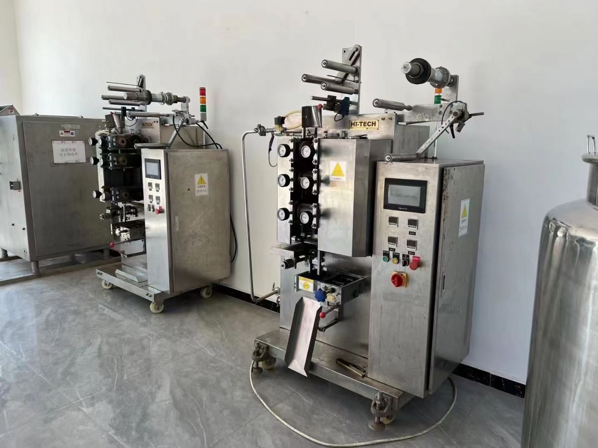 转让二手三边封液体包装机  二手四边封液体包装机-1