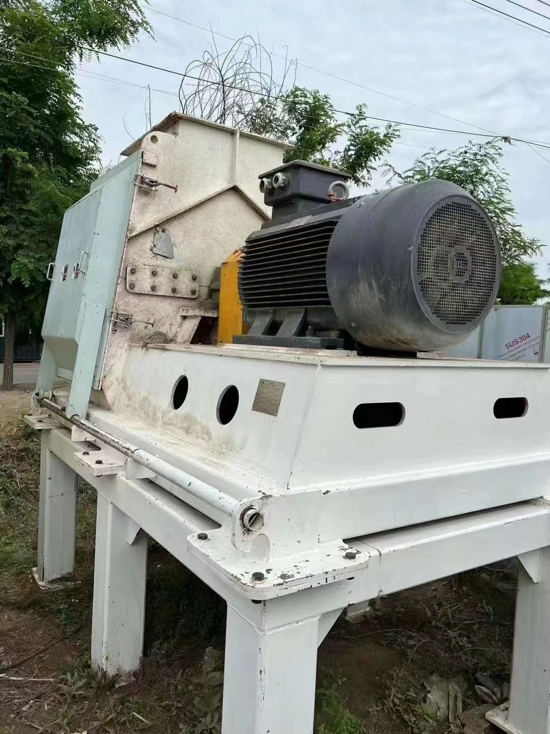 转让160千瓦高效粉碎机 二手饲料粉碎机-2