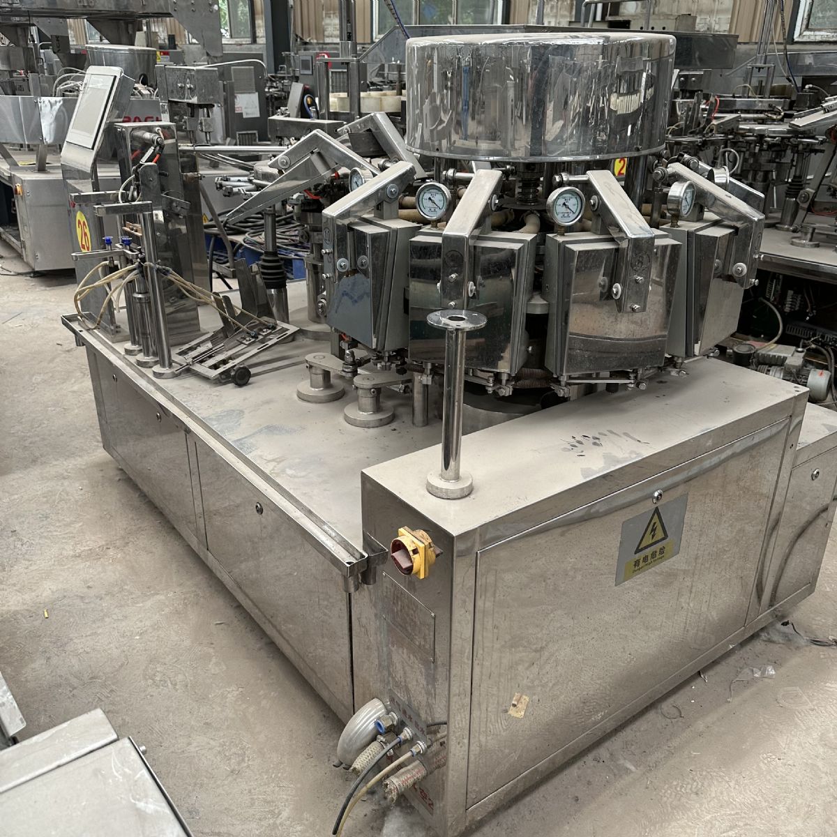 闲置转让8公位10真空仓瑞志给袋式真空包装机-1