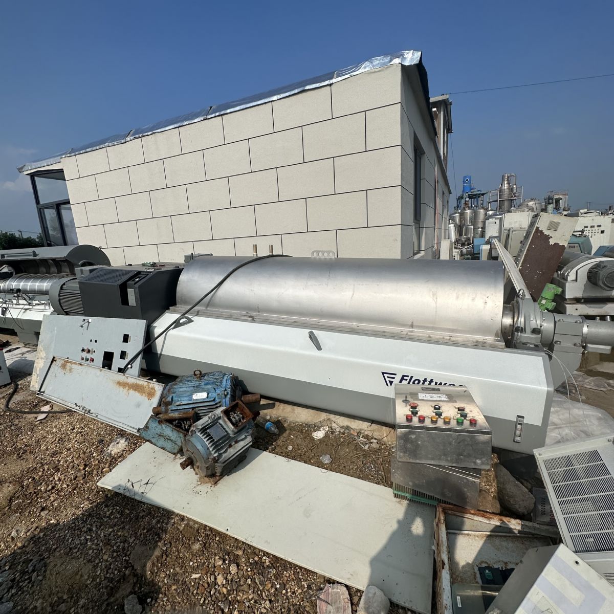 转让二手进口卧螺离心机-2