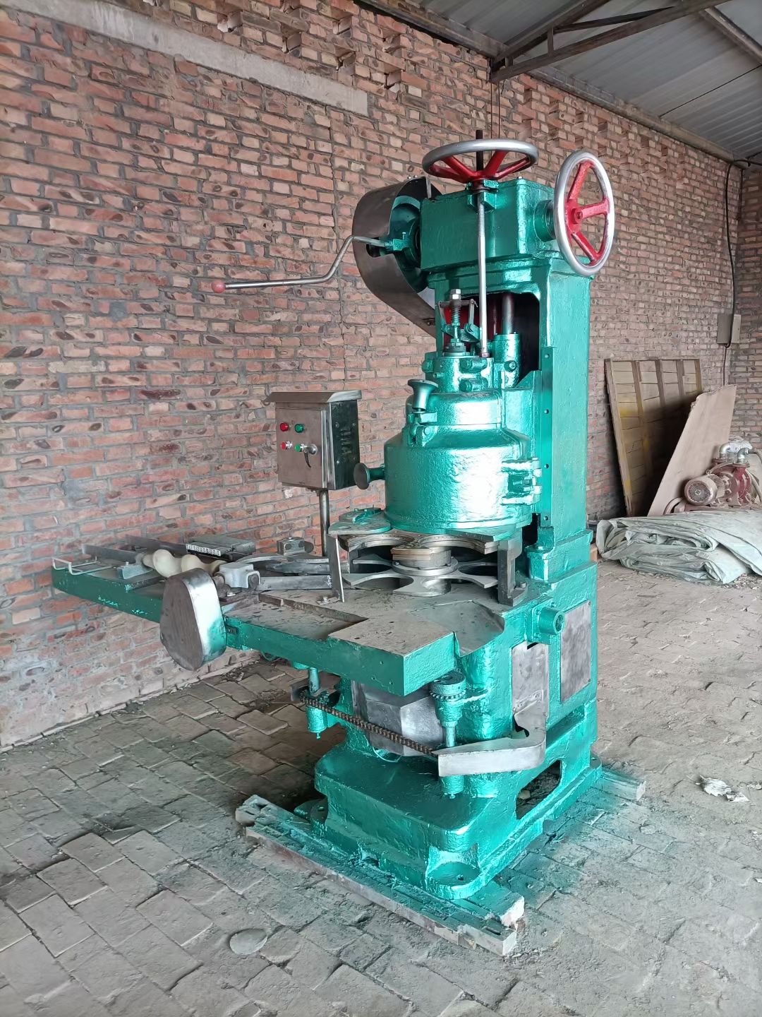 出售二手封口机-2