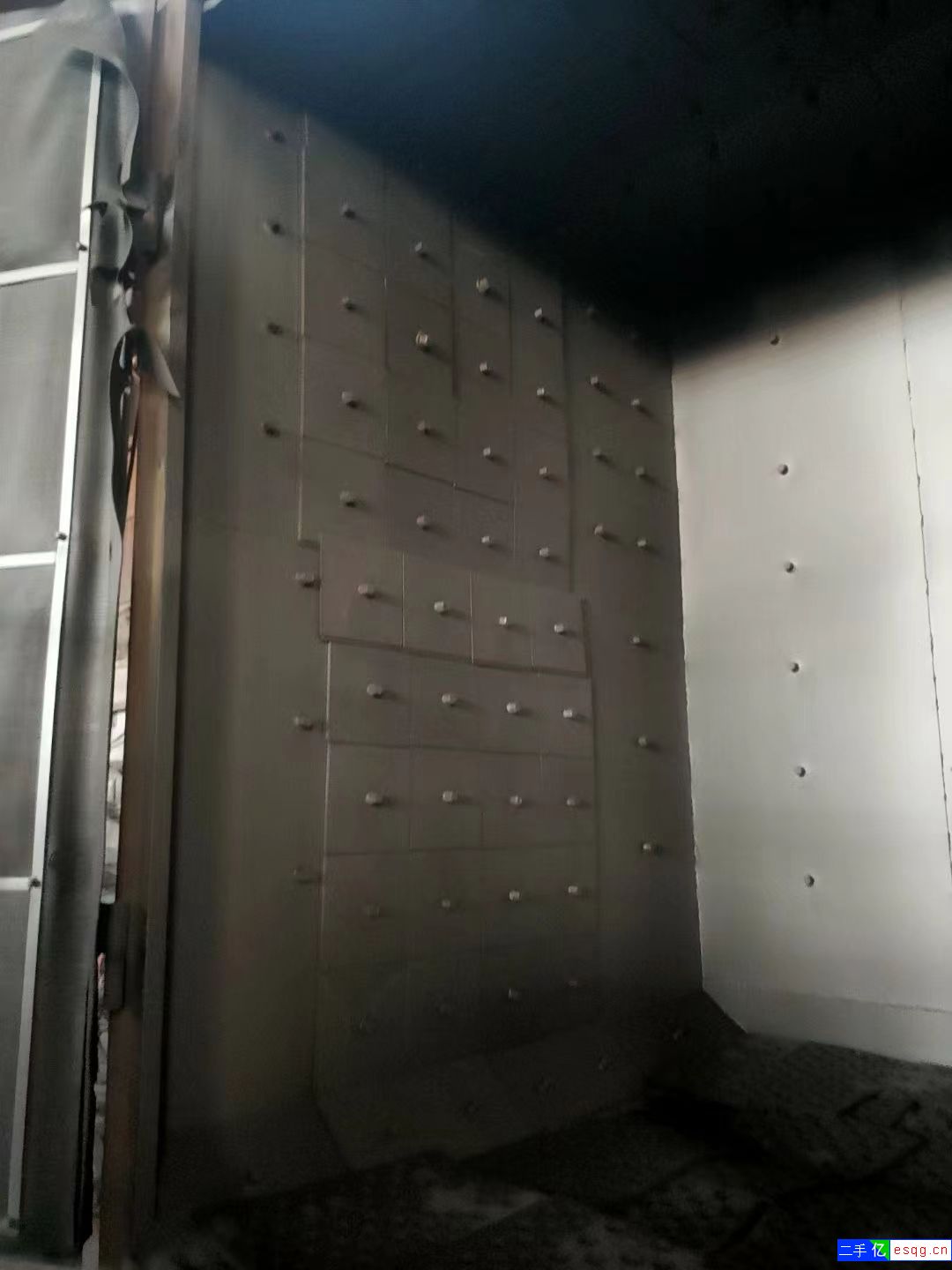 抛丸机出售二手吊钩2.3✘3米，价格不高需要-1