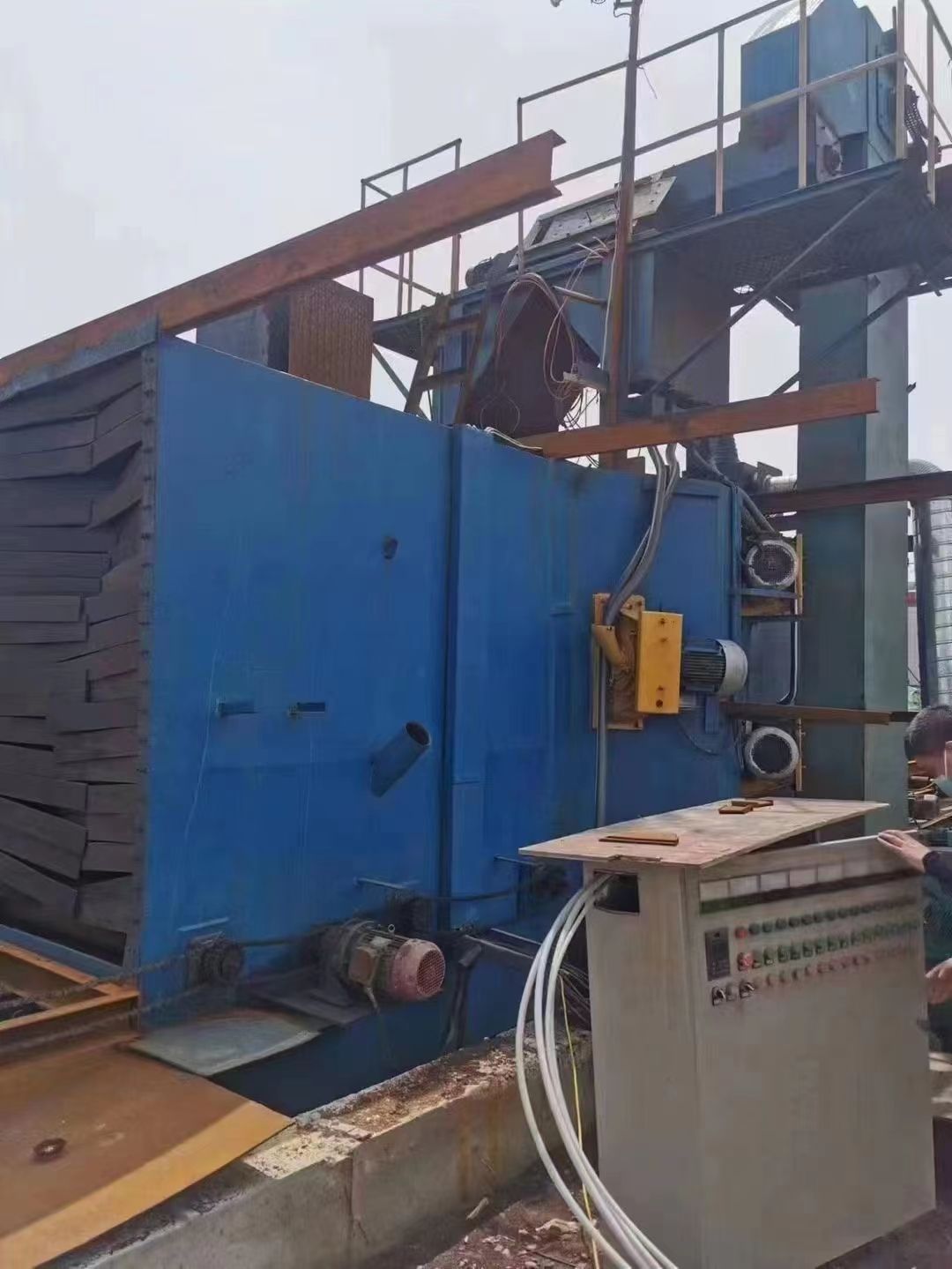 通过式1220钢结构专用抛丸机！价格不高！需要的联-1