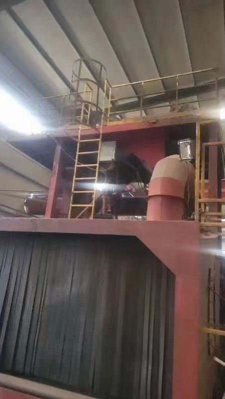 宽三米五，高一米五，大型通过抛丸机低价出售，青岛产-1