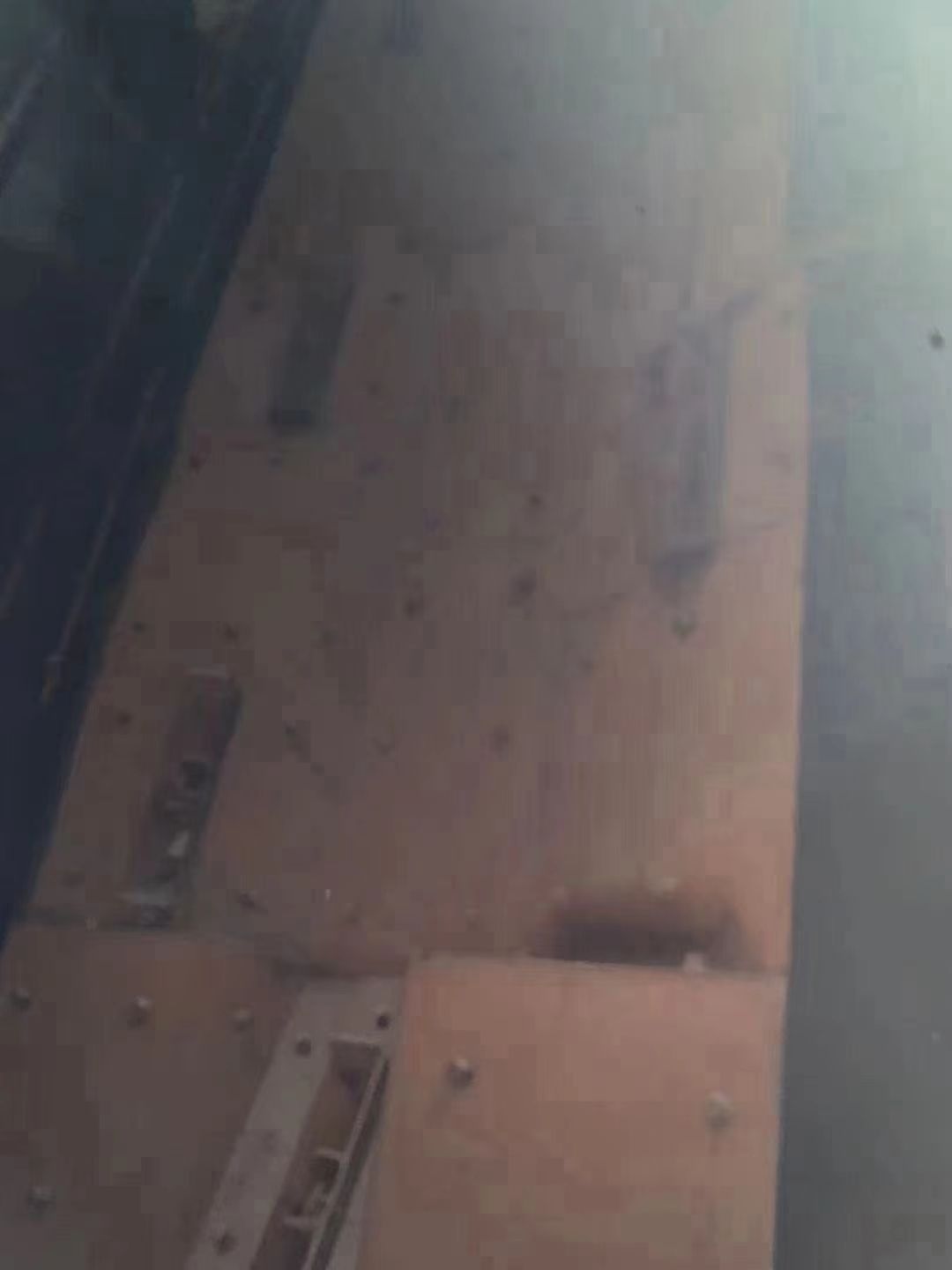 大型吊钩式抛丸机宽两米八高七米二，单钩五吨-2