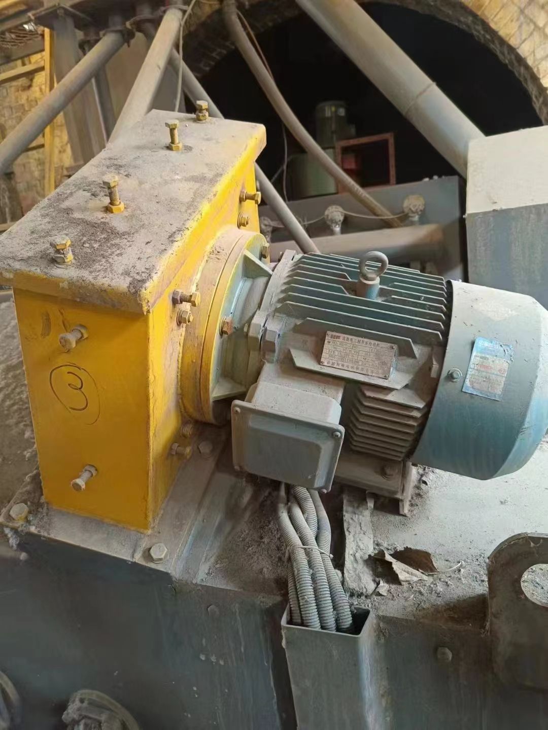 宽一米四，高两米八，九成新悬链通过抛丸机低价出售，-1