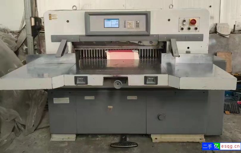 仓库现货30余台,专营二手切纸机-1