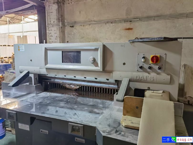 转让20年戴氏920伺服程控二手切纸机一台-2