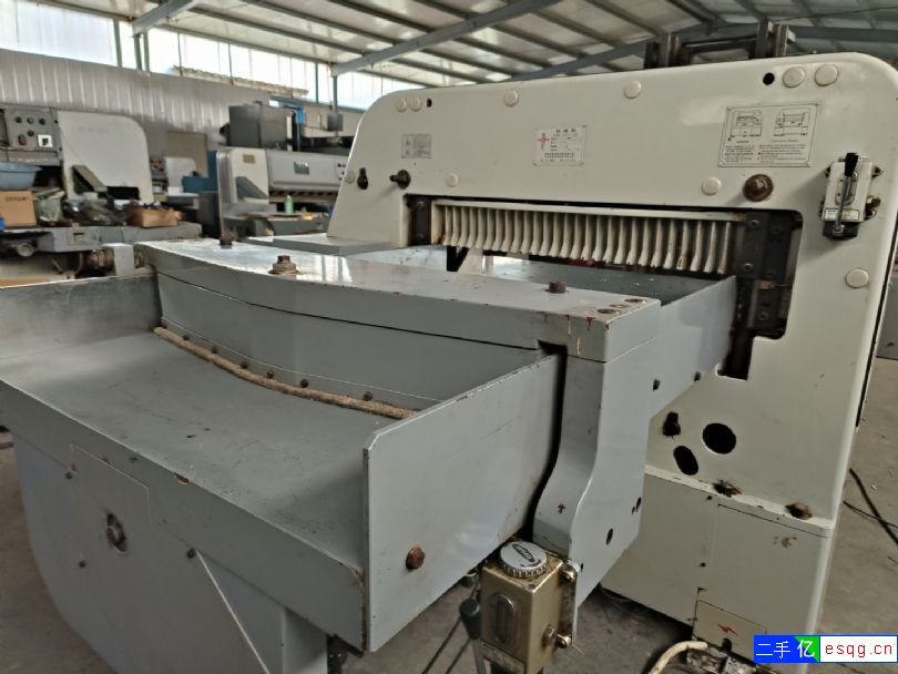 德阳利通920二手切纸机一台,成色好,价格便宜-1