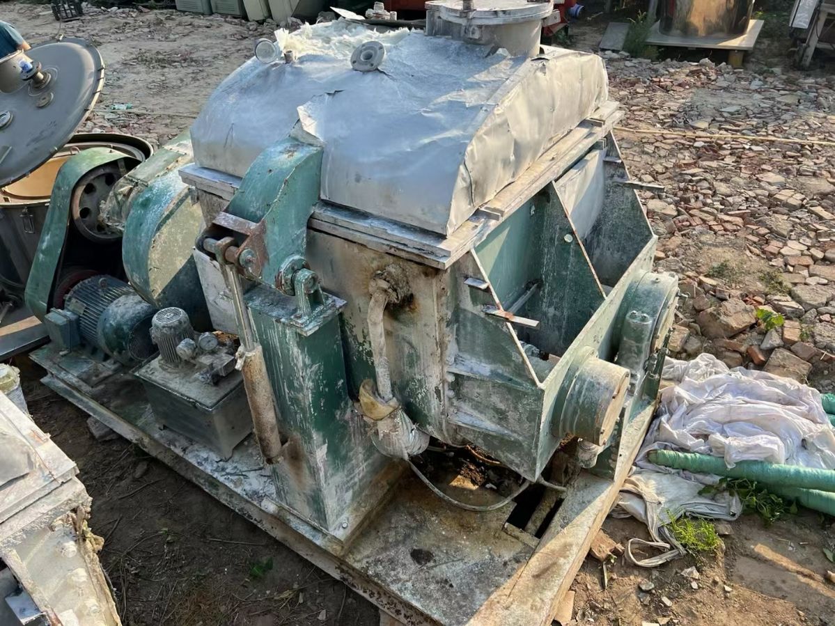 转让2000升捏合机两台，液压翻缸电柜齐全-2