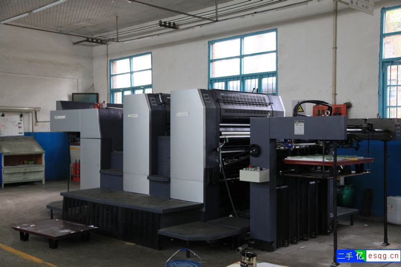 转让北人对开双色胶印机 2920E-1