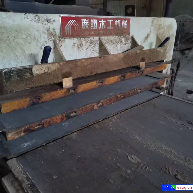2020联翔产热压机压板开槽.带四个小拼台3压2热-1