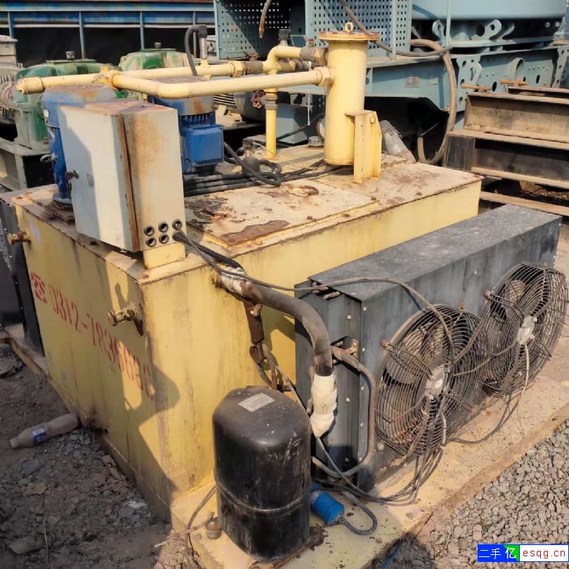 转让八成新河北重威GP330单缸圆锥破碎机-1