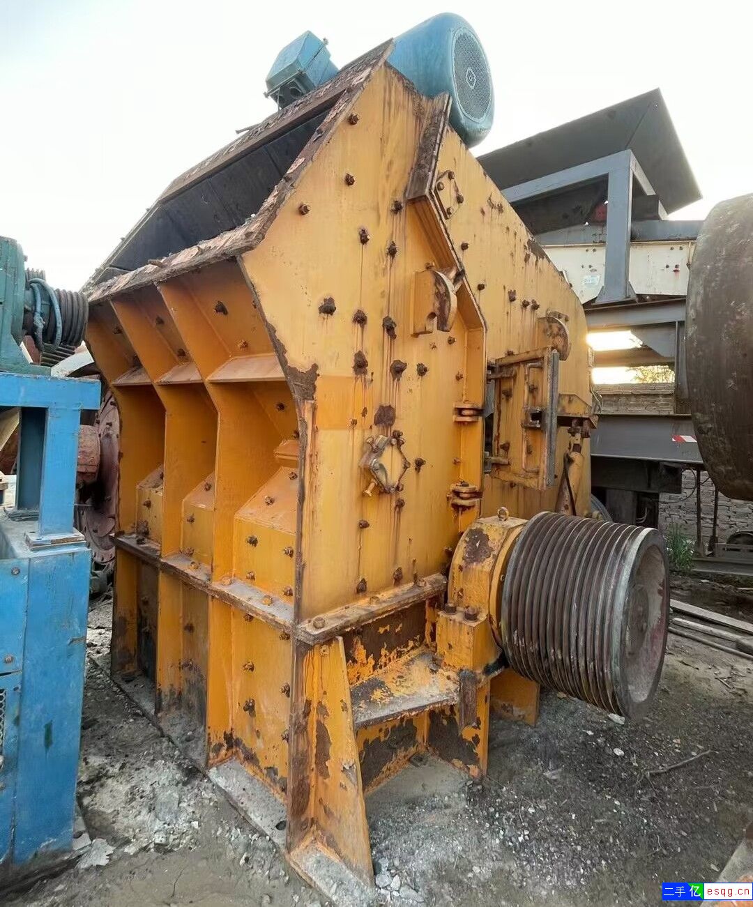 出售二手九成新建设路桥1515反击式破碎机-1