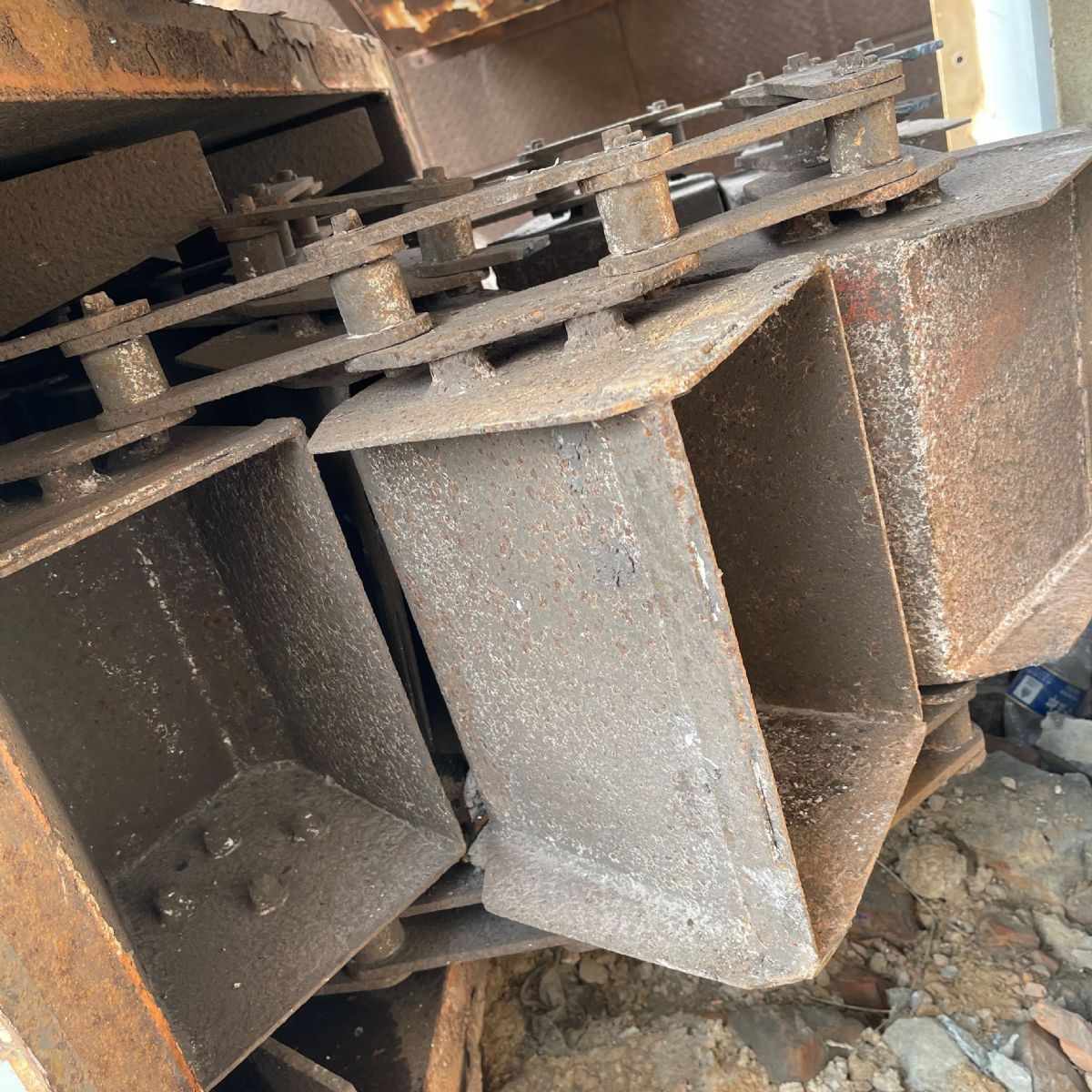 出售二手NE50板链斗式提升机 散装物料垂直提升设-1