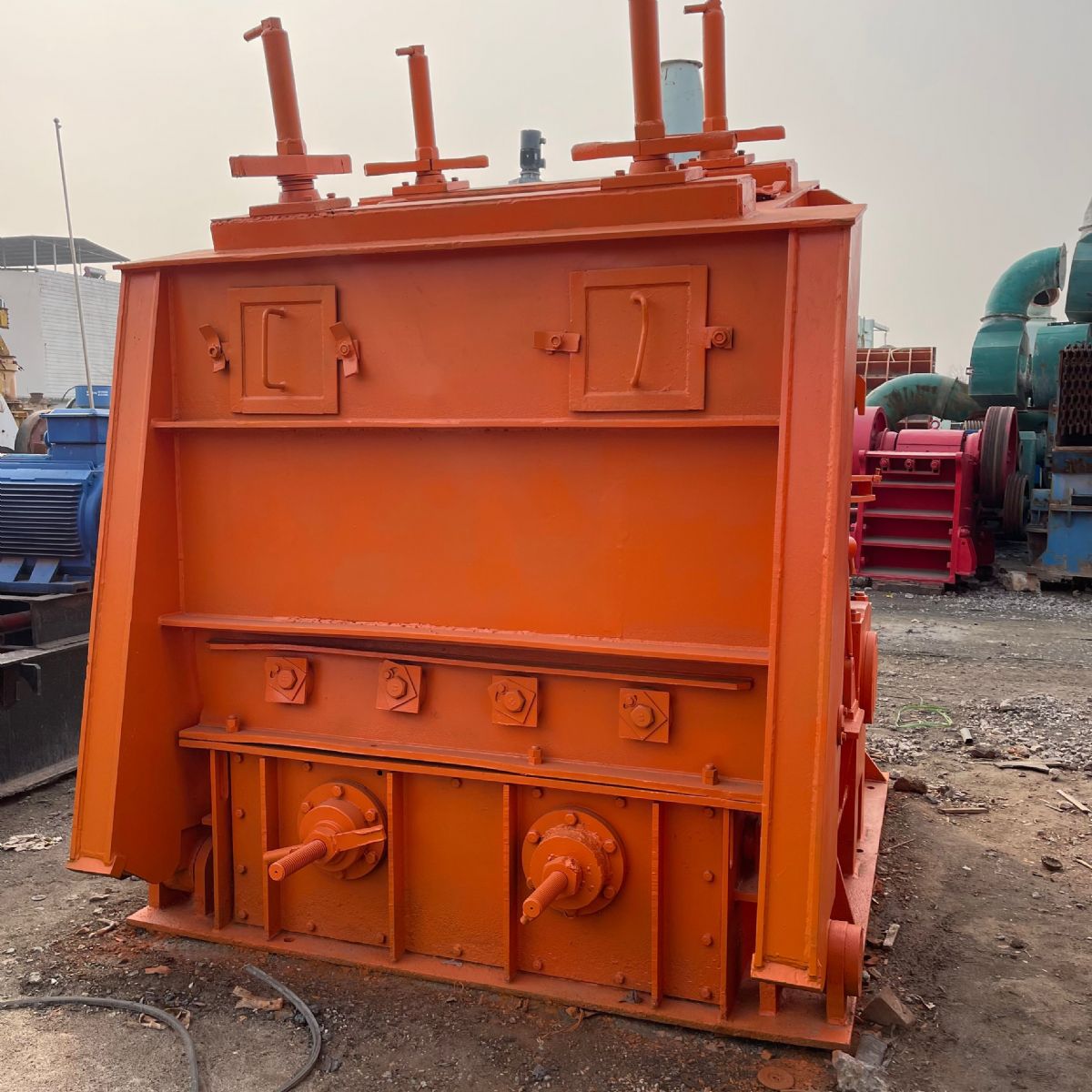 出售二手九成上海建设路桥1214三腔反击破-1