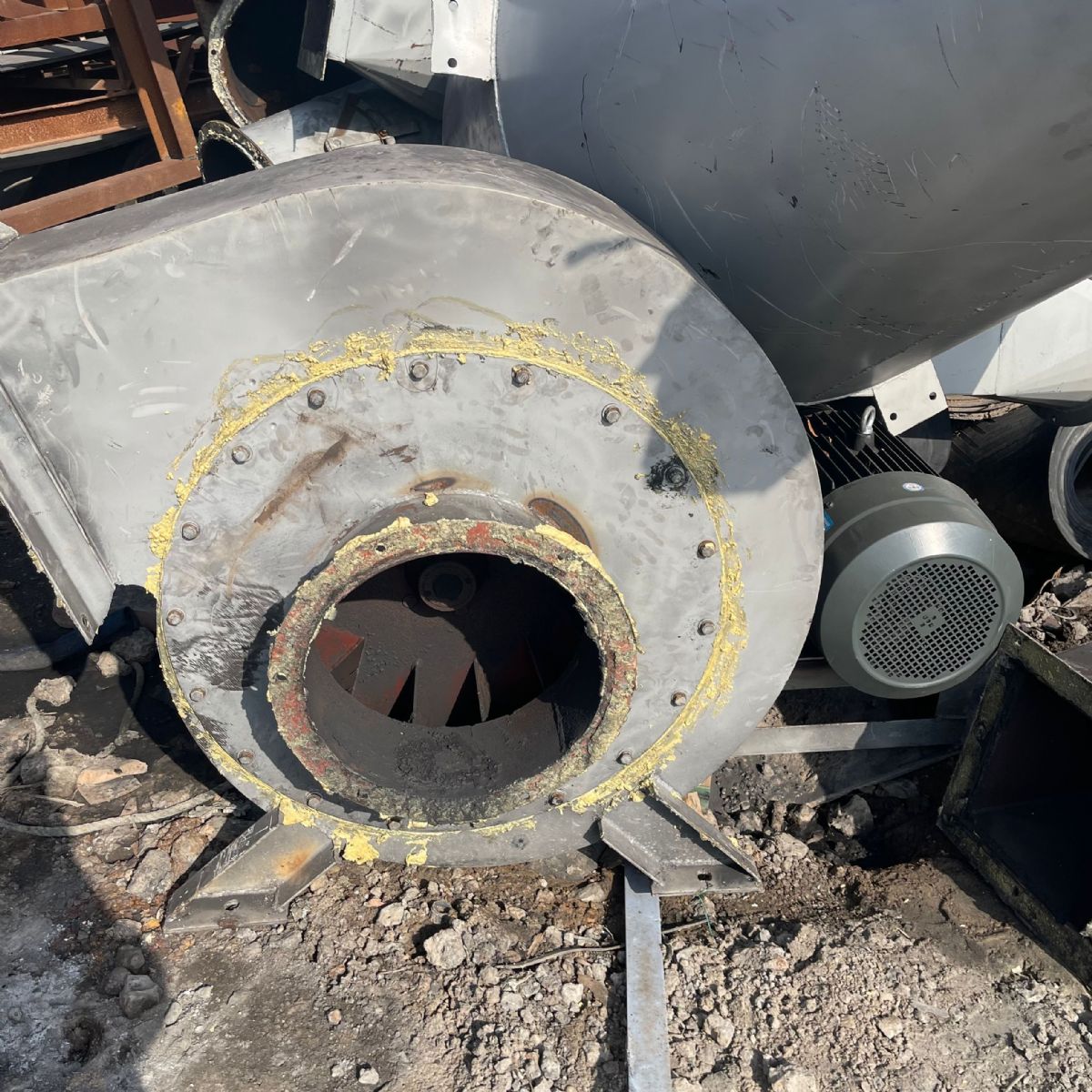 二手汇通3R3015雷蒙磨粉机带脉冲除尘器-2