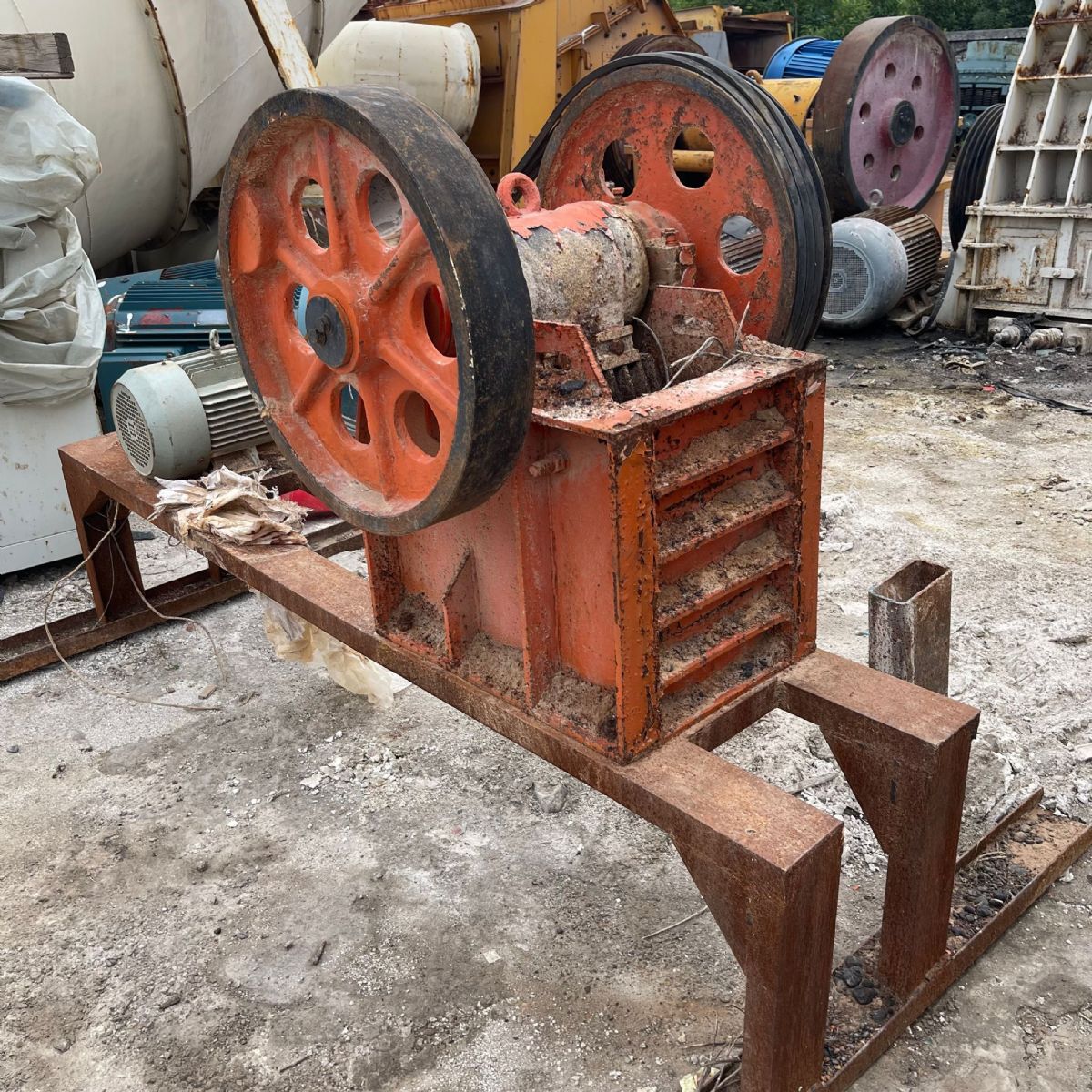 出售二手红星250X150小型鄂式破碎机-1