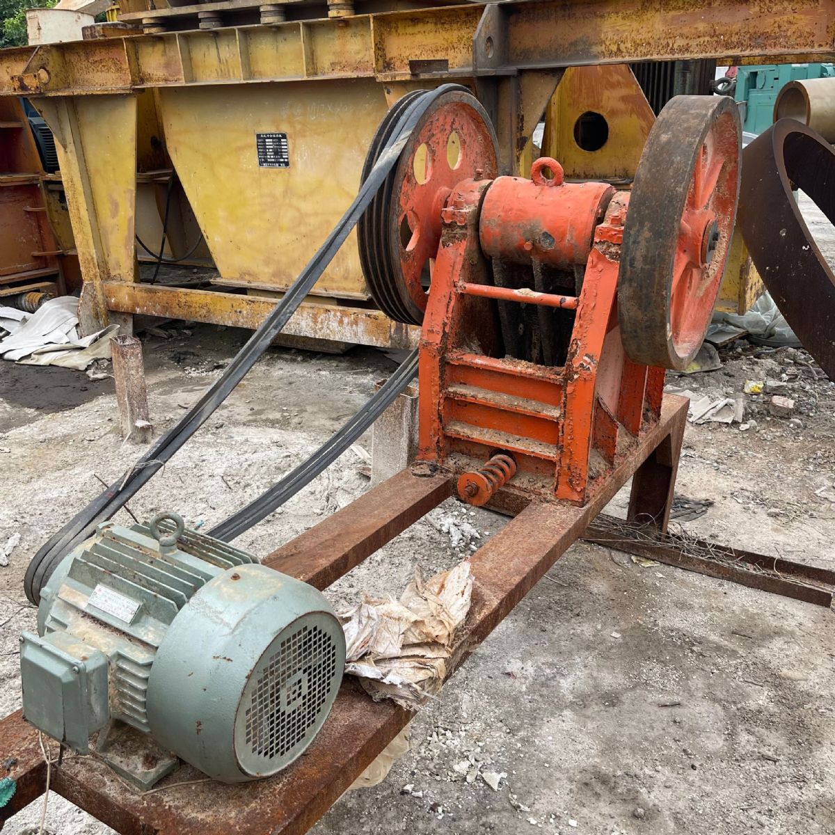 出售二手红星250X150小型鄂式破碎机-2