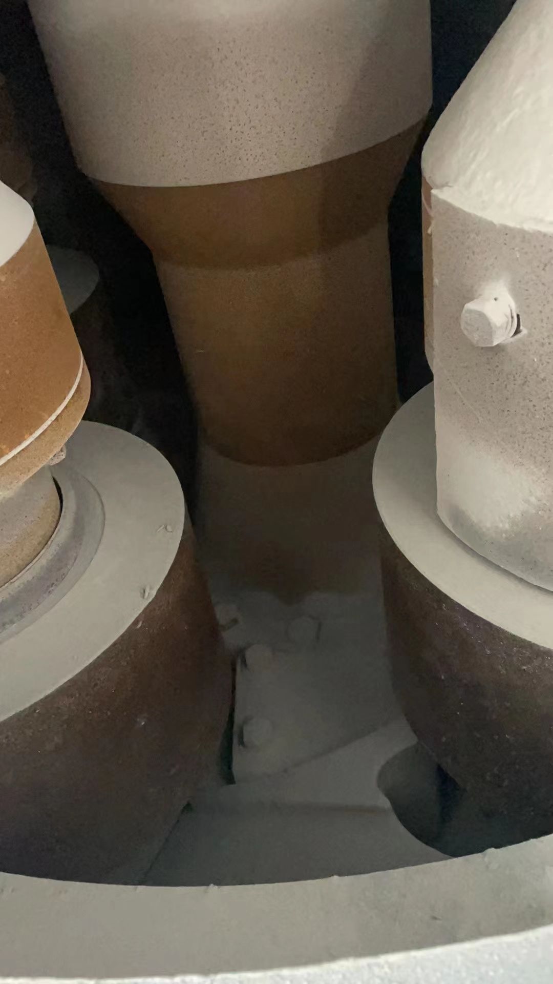 出售二手九成新豫弘欧版MTW175雷蒙磨粉机-2