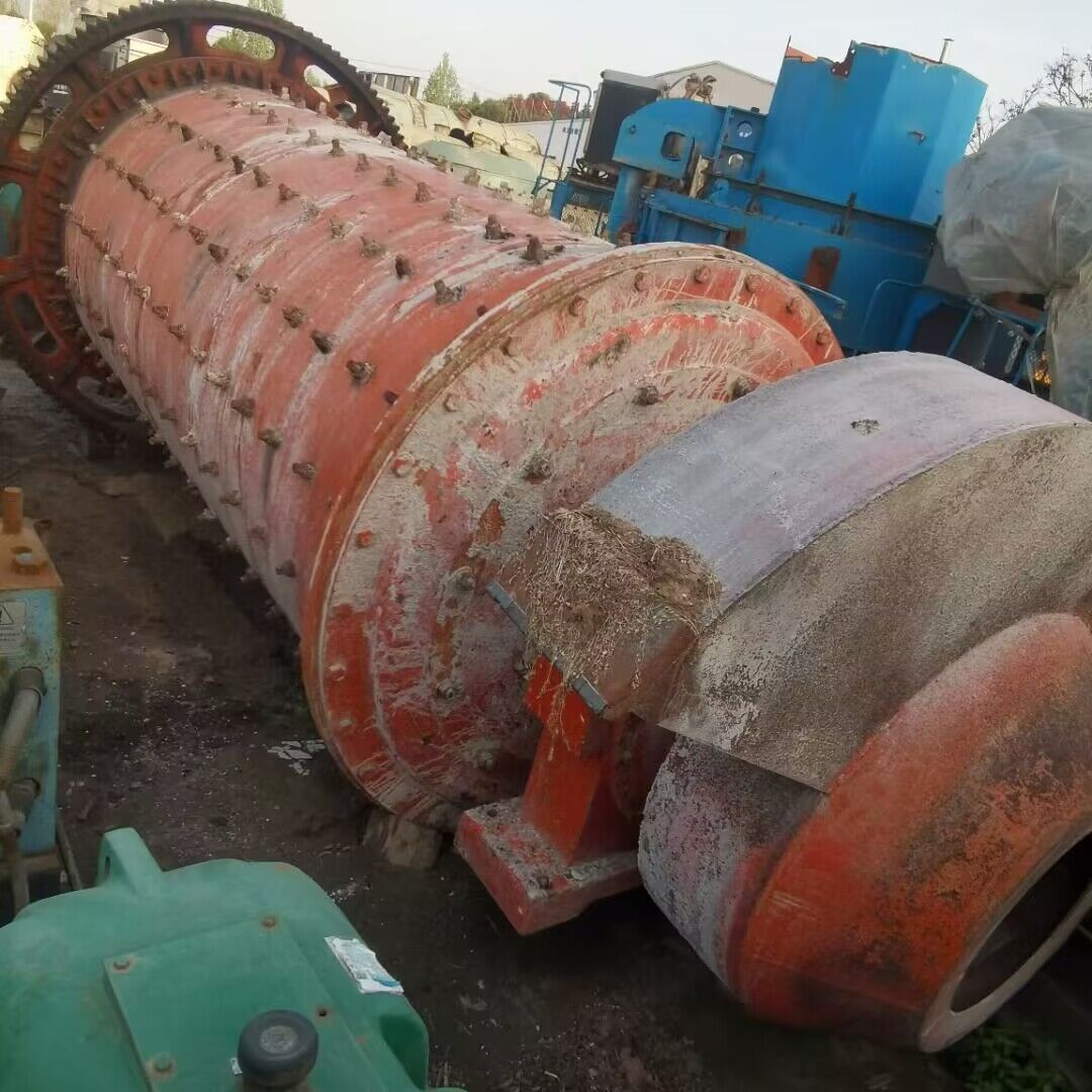 二手九成新1.83x4.5米选矿球磨机 金矿矿磨粉-1