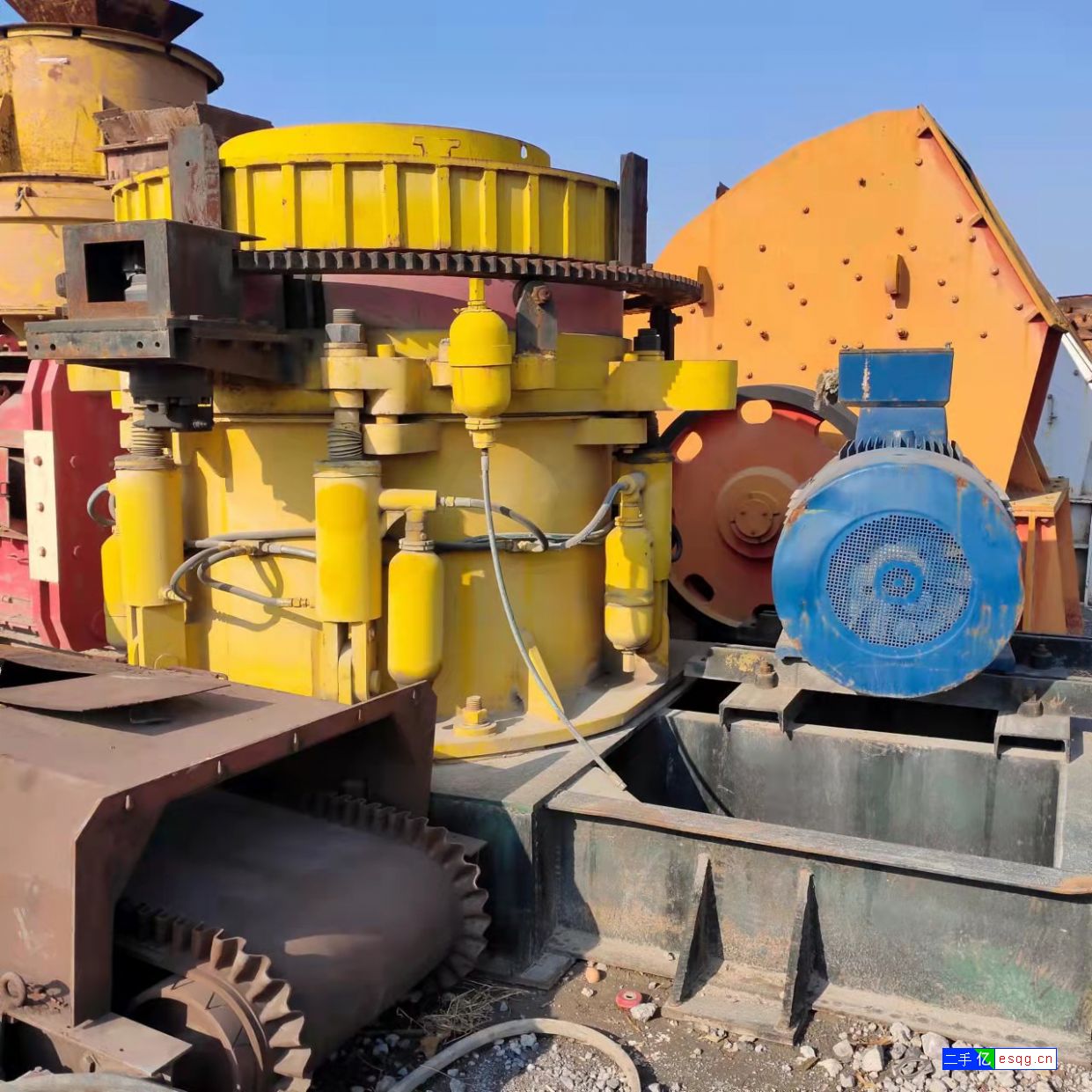 转让多灵300型多缸液压圆锥破碎机-1