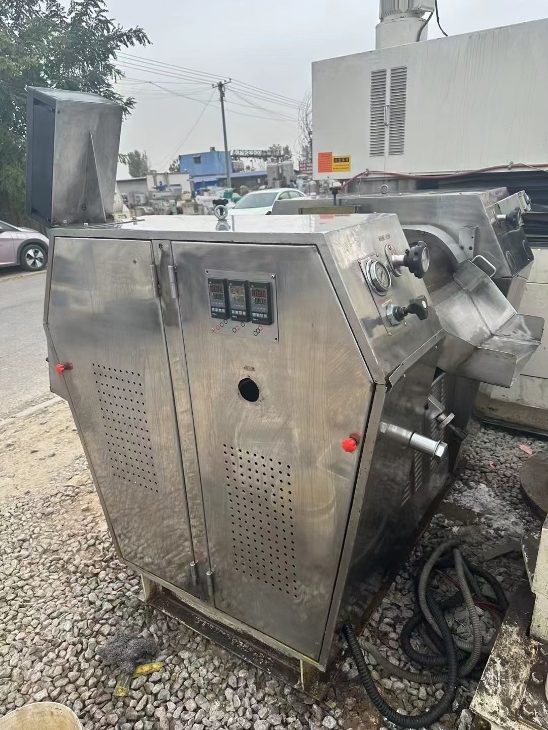 转让二手三棍研磨机 一台260型不锈钢机身液压三棍-2