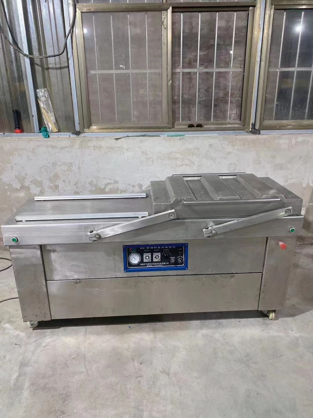 转让二手真空包装机 一台800型配100大泵双室-1