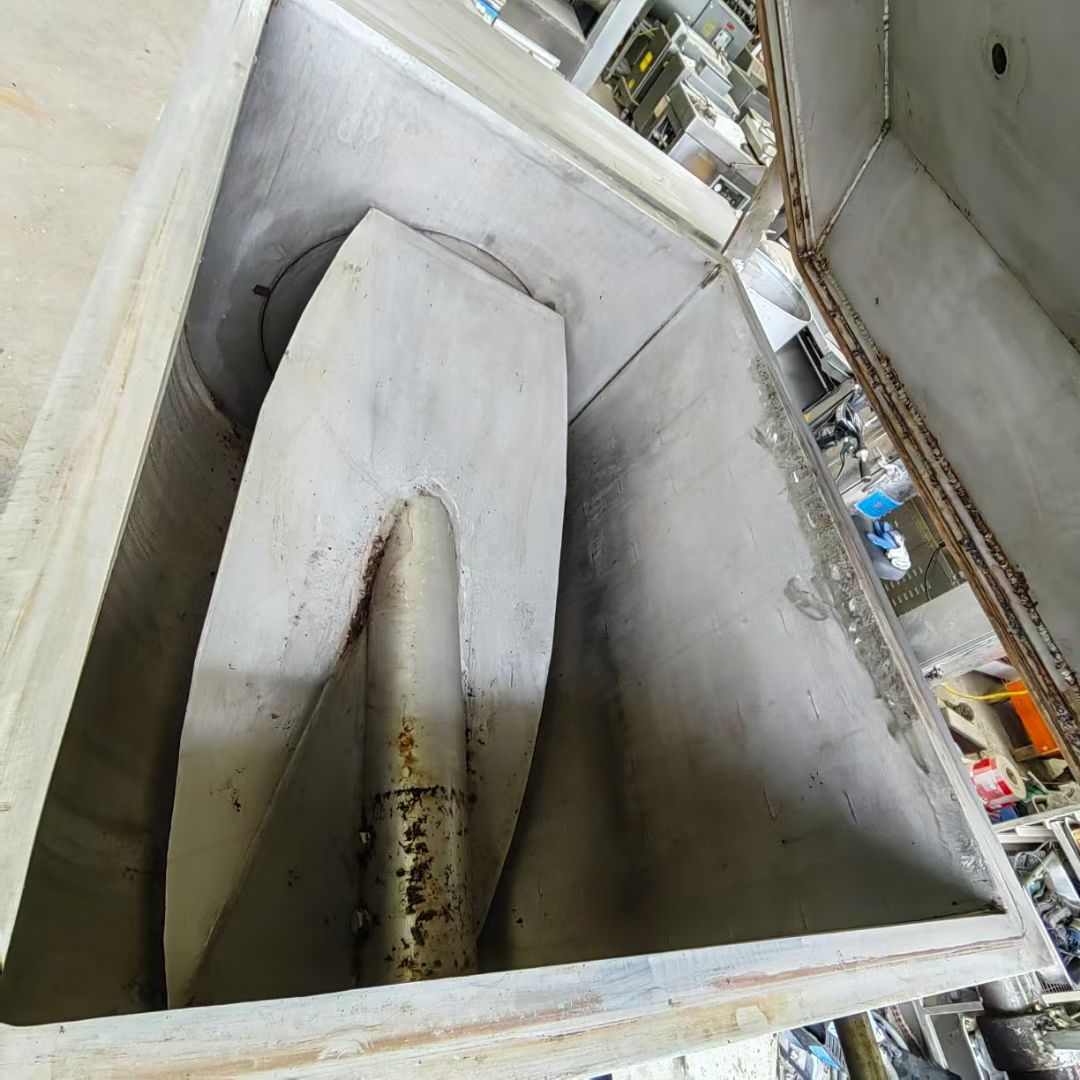 转让二手真空和面机 一台150型吉牌产卧式真空和面-2