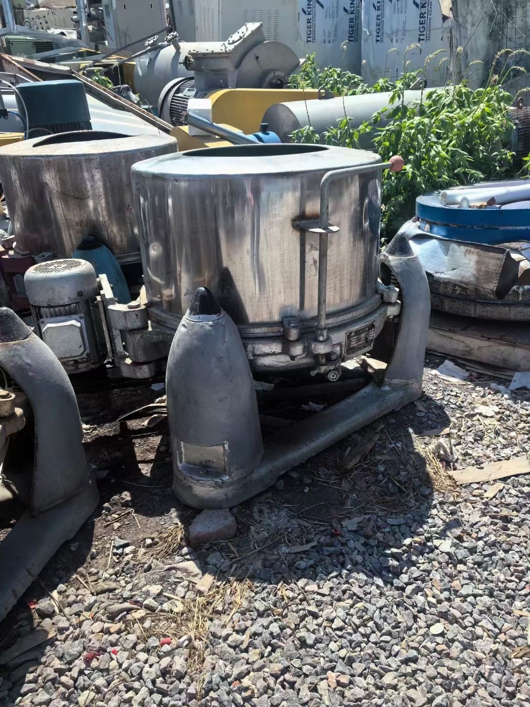 转让二手三足离心机 五台600型底部防腐脱水三足离-1