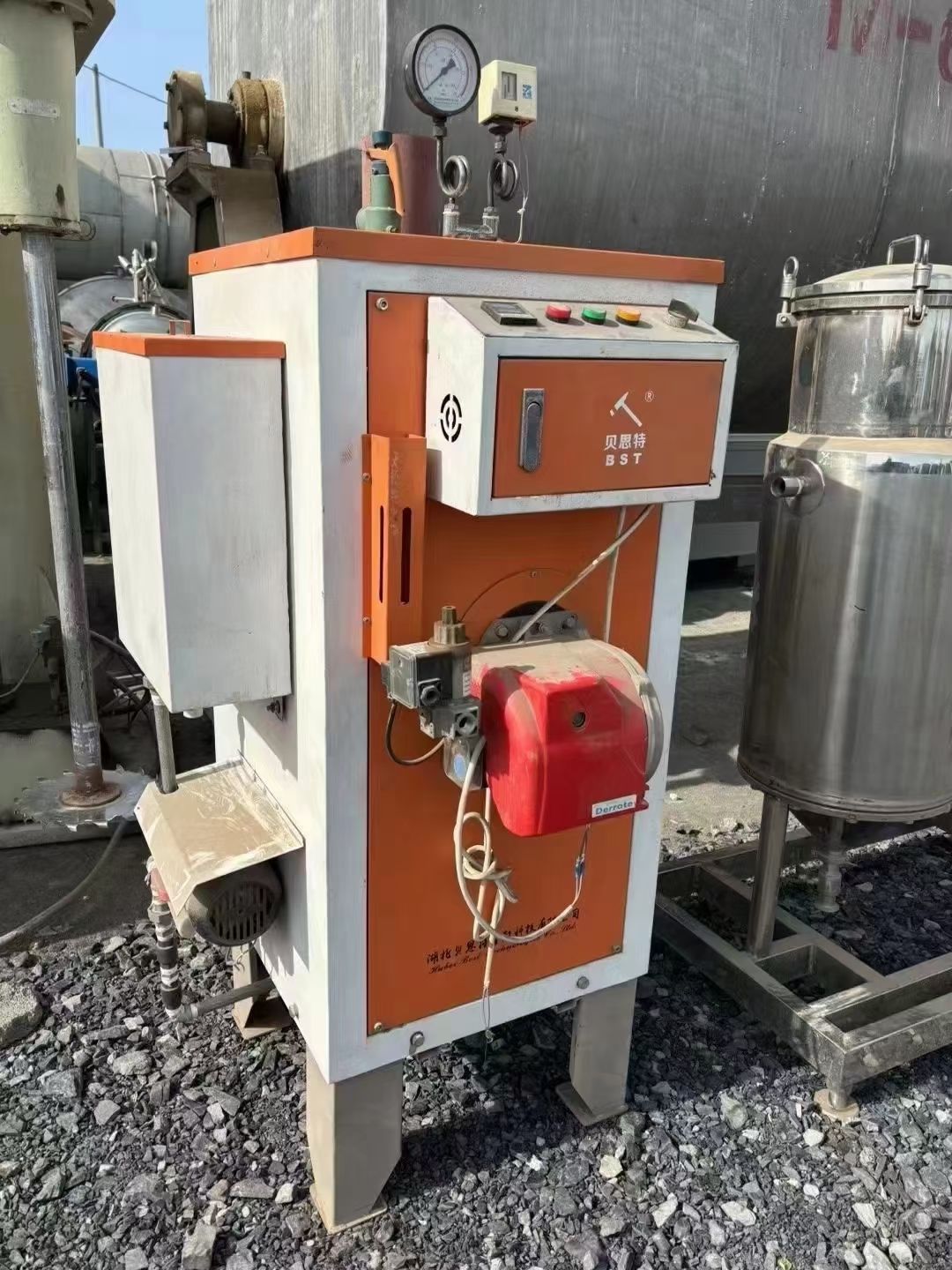 转让二手浓缩蒸发器 一套容积200L配蒸汽发生器单-2