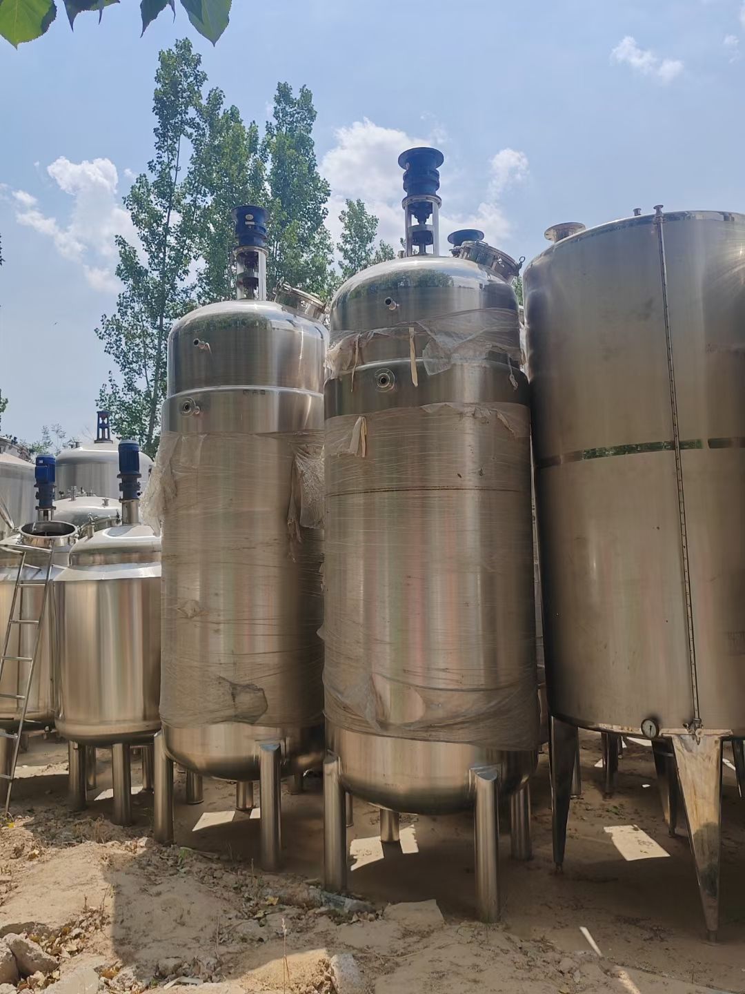 转让二手发酵罐 五台容积3000L内外抛光生物发酵-1