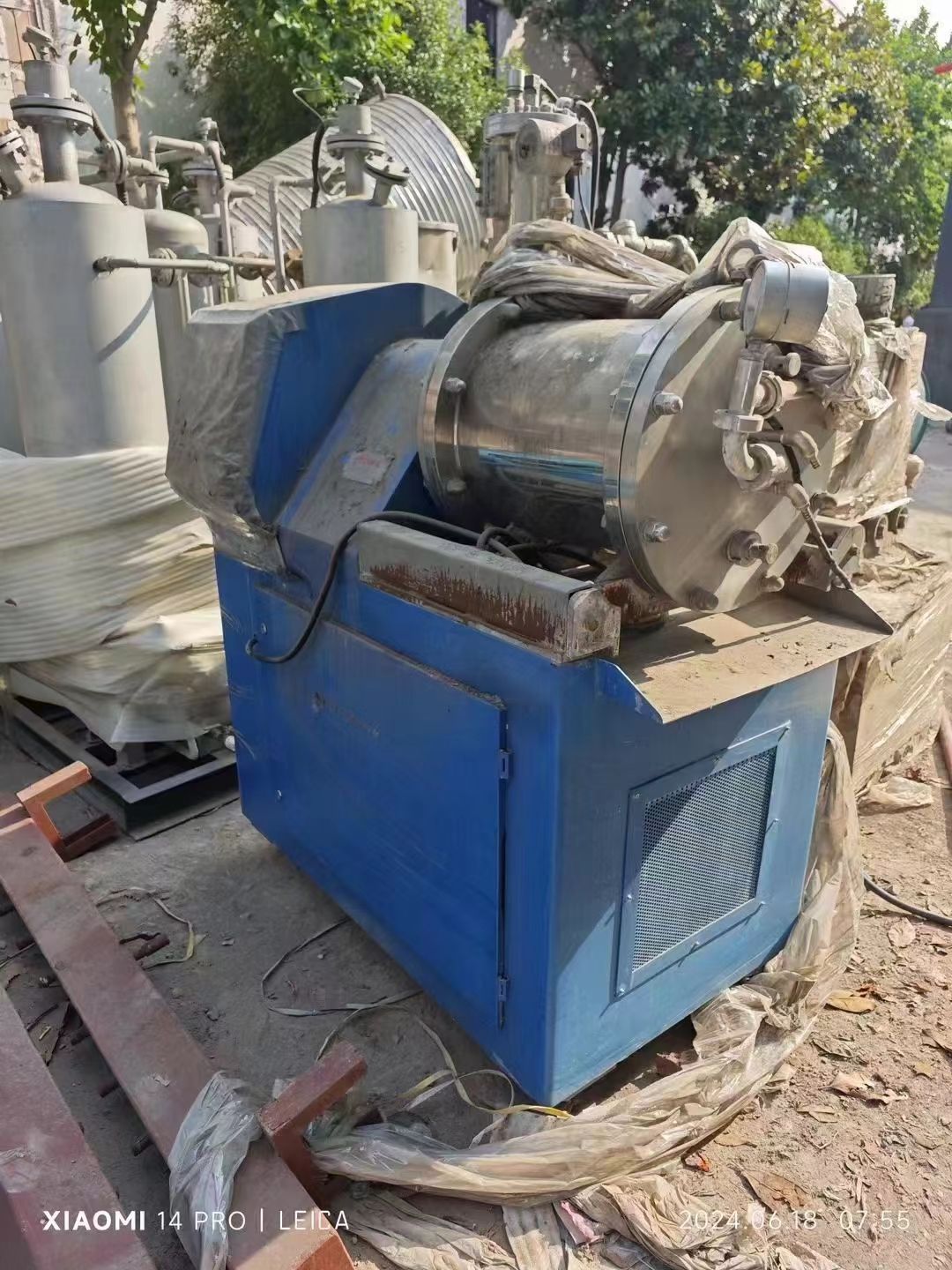 转让二手卧式砂磨机 三台容积40升上海诺瓦产陶瓷纳-1