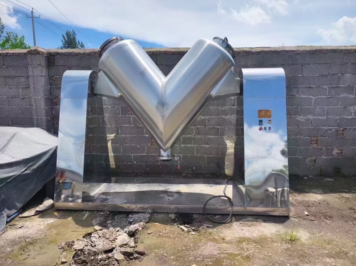 转让二手V型混合机 一台容积1000L食品级抛光V-1