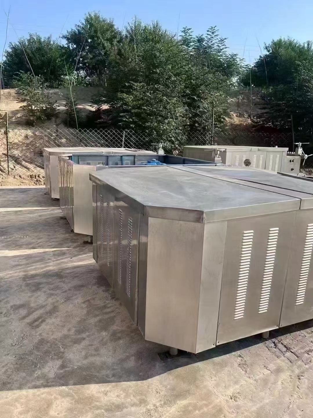 转让二手高压均质机 五台流量6吨压力70兆帕高压均-2