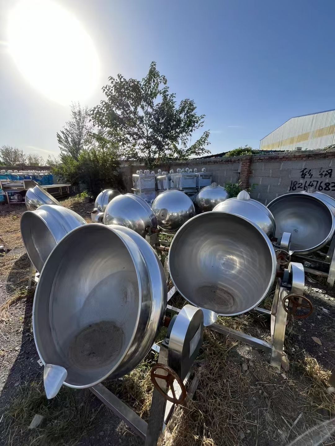 转让二手蒸汽夹层锅 10台容积300L带倾斜蒸汽夹-1
