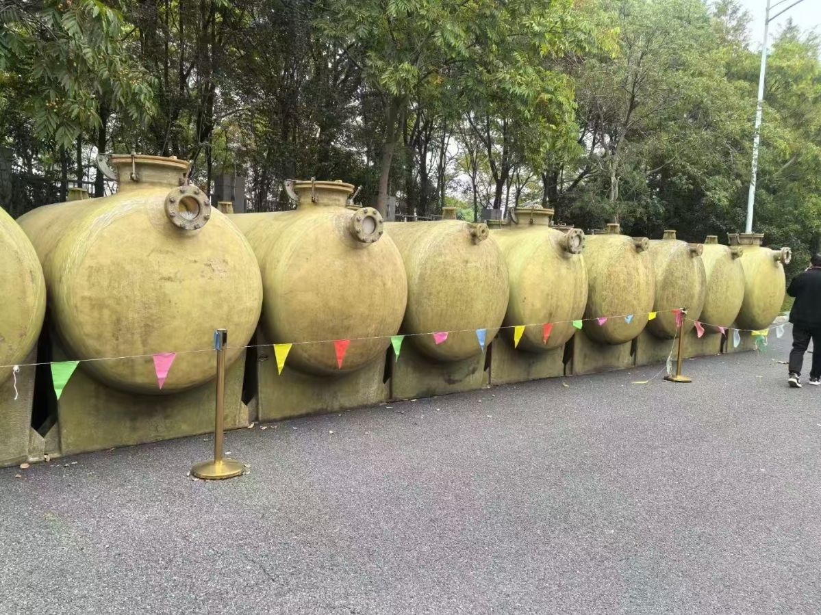 转让二手玻璃钢罐 24台容积5立方卧式盐酸玻璃钢罐-1