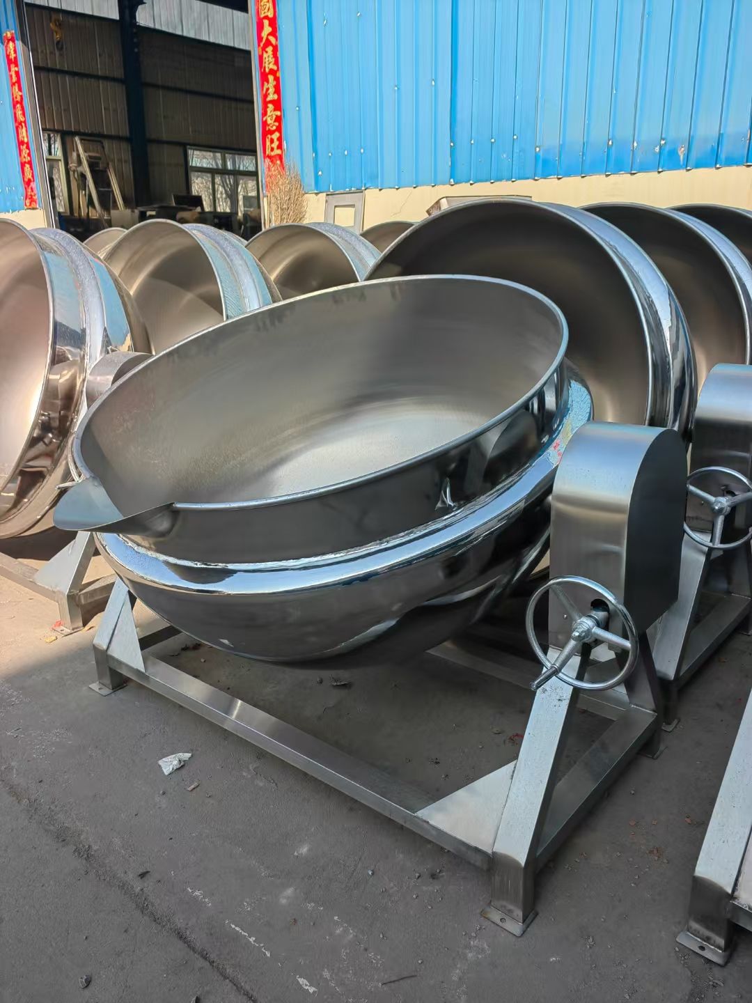 转让二手蒸汽夹层锅 20台容积600L蒸汽加热倾斜-2