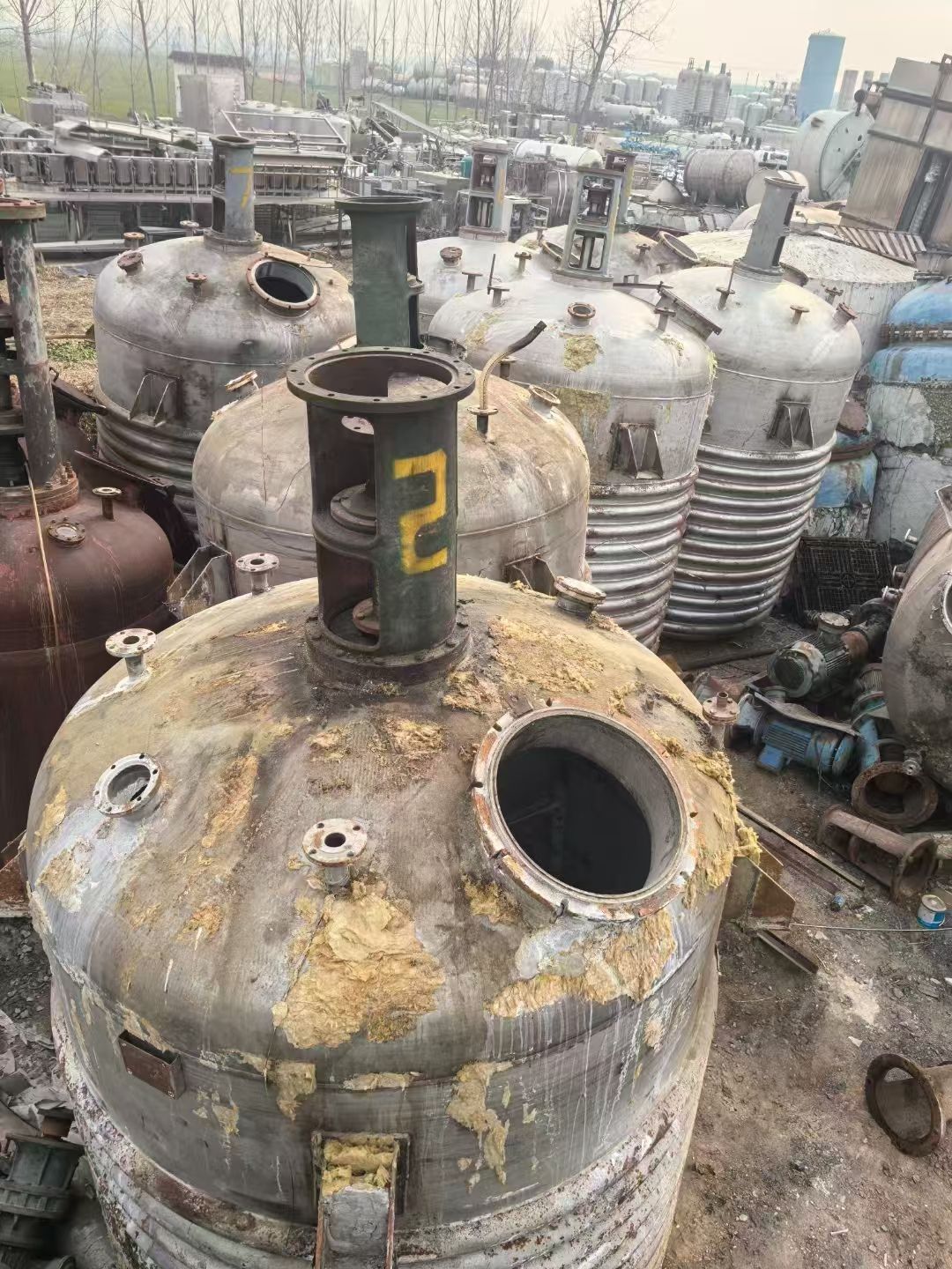 转让二手不锈钢反应釜 10台容积10立方外盘管不锈-2