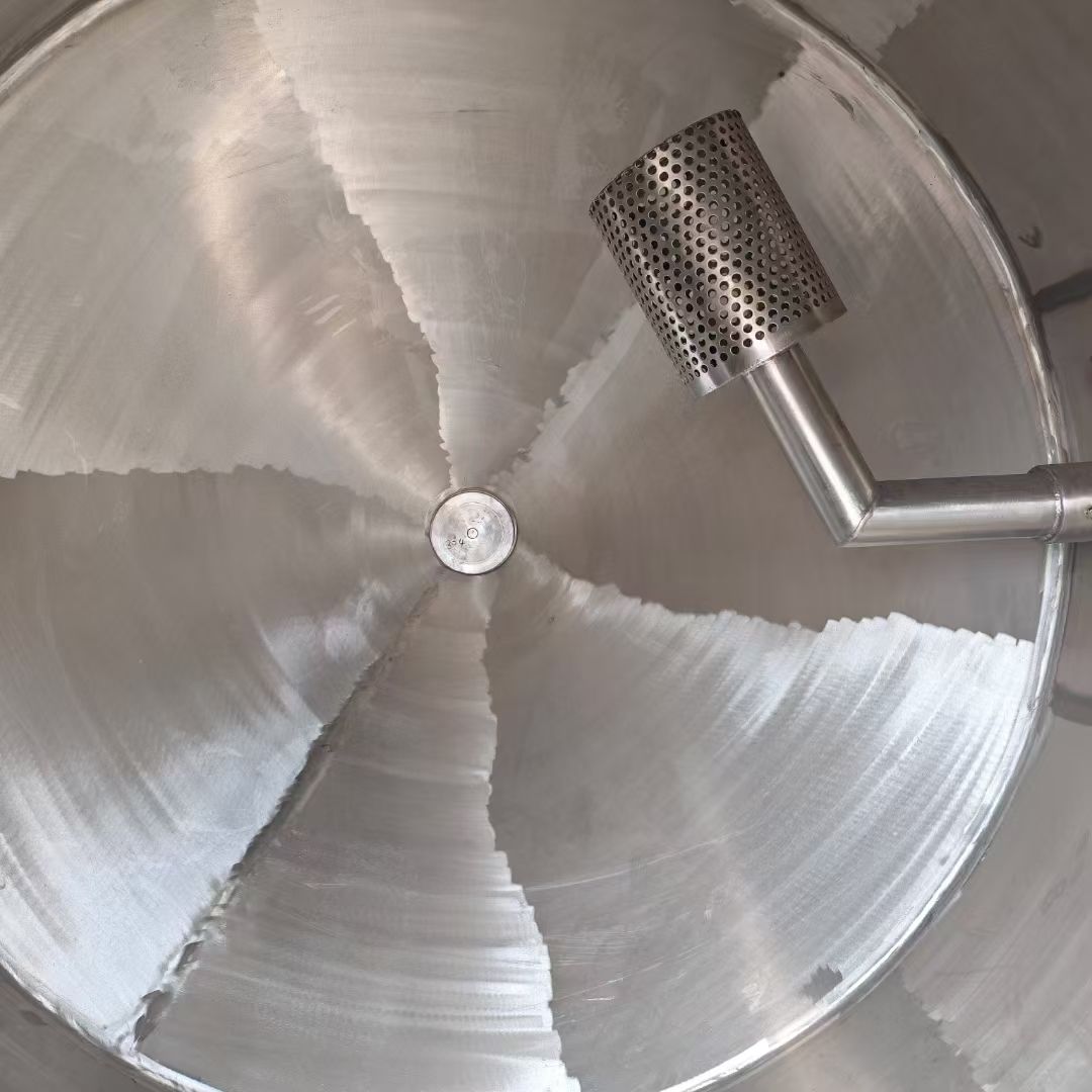 转让二手双锥混合机 一台容积3000升真空回转双锥-2