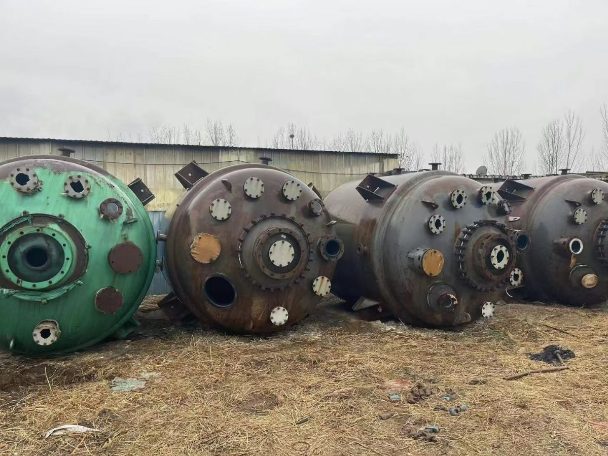 转让二手衬四氟反应釜 6台容积10立方扬阳产衬四氟-1