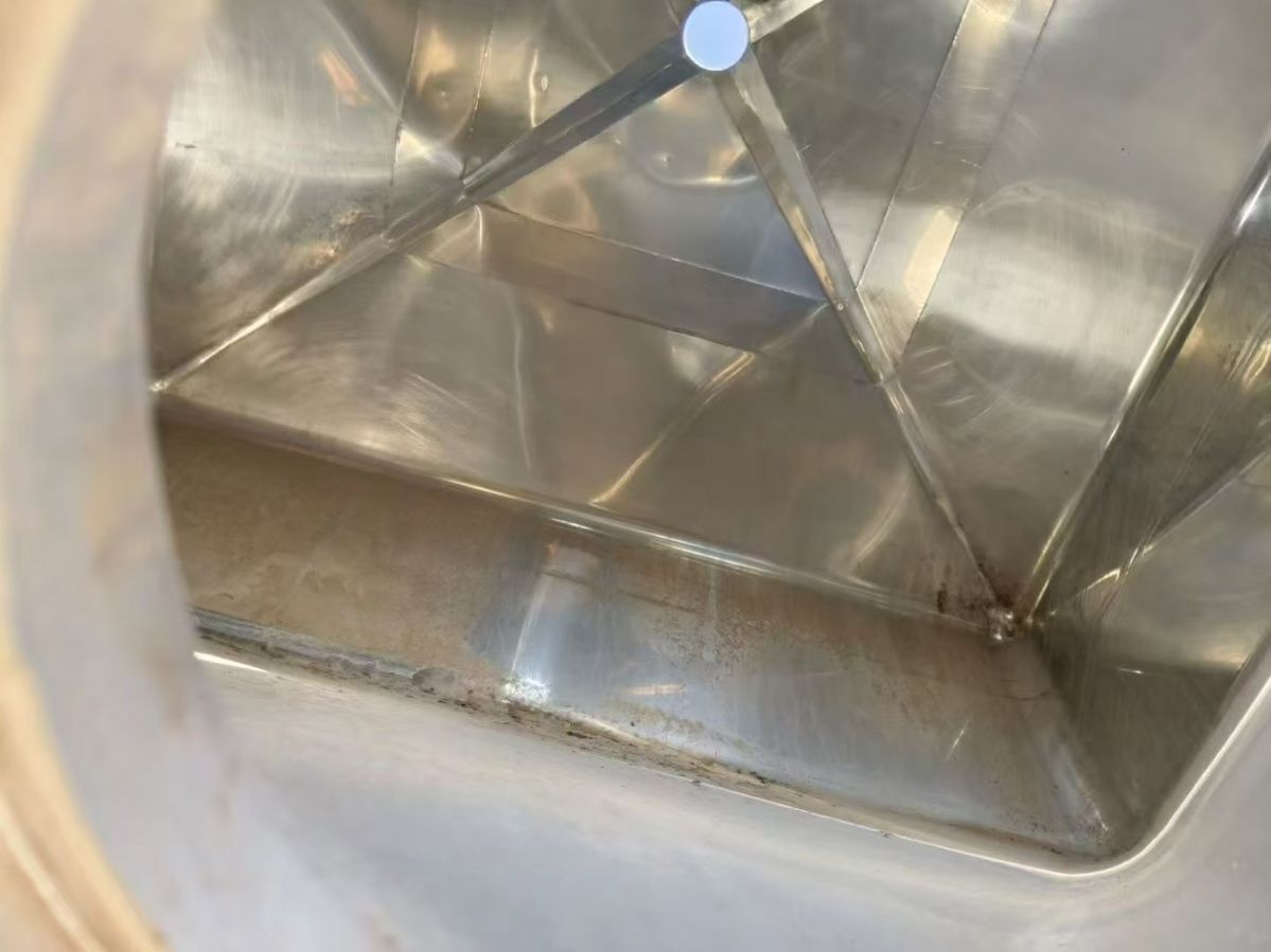 转让二手方锥混合机 一台容积2000升全不锈钢方锥-1