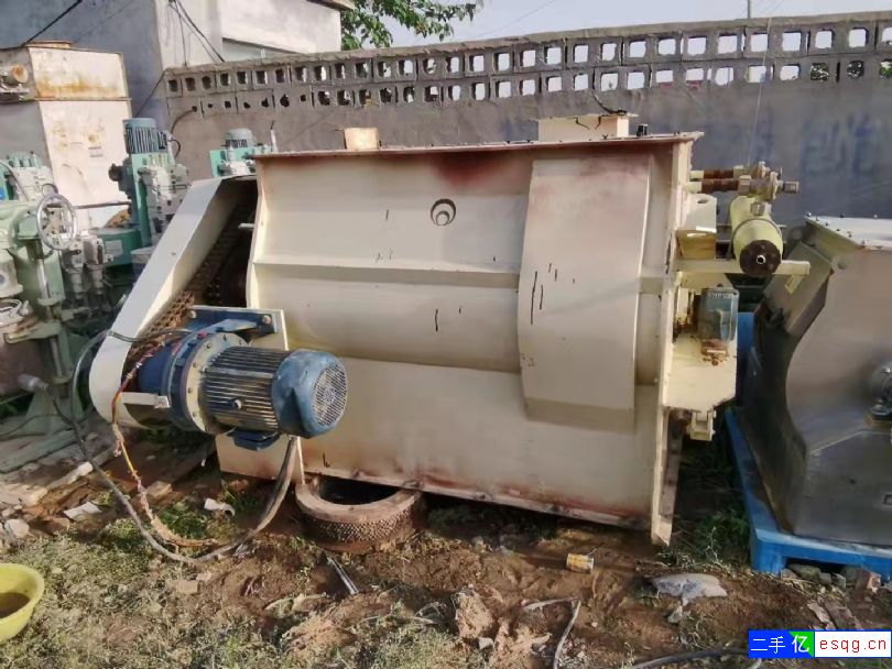 转让二手饲料混合机，饲料颗粒机-2