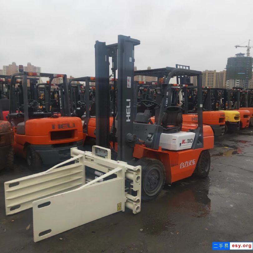 转让1.5吨、2吨平抱夹叉车，操作简单-1