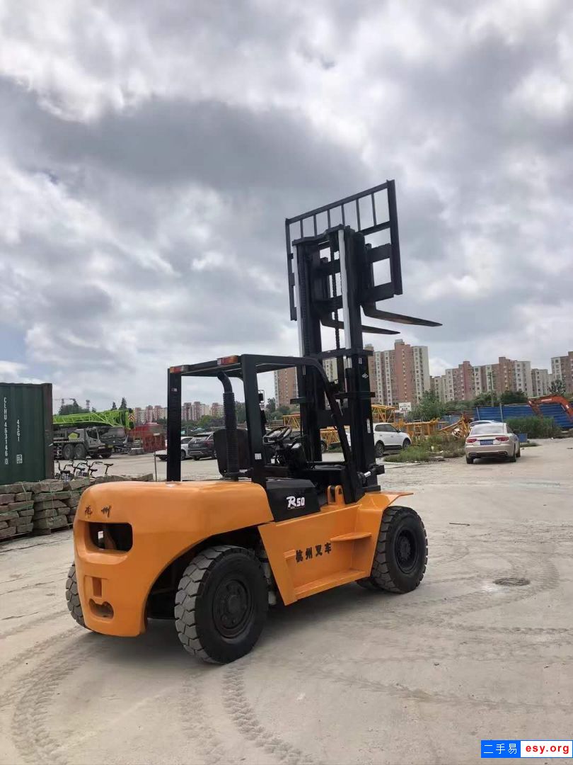 出售4吨二手叉车，价格合适-2